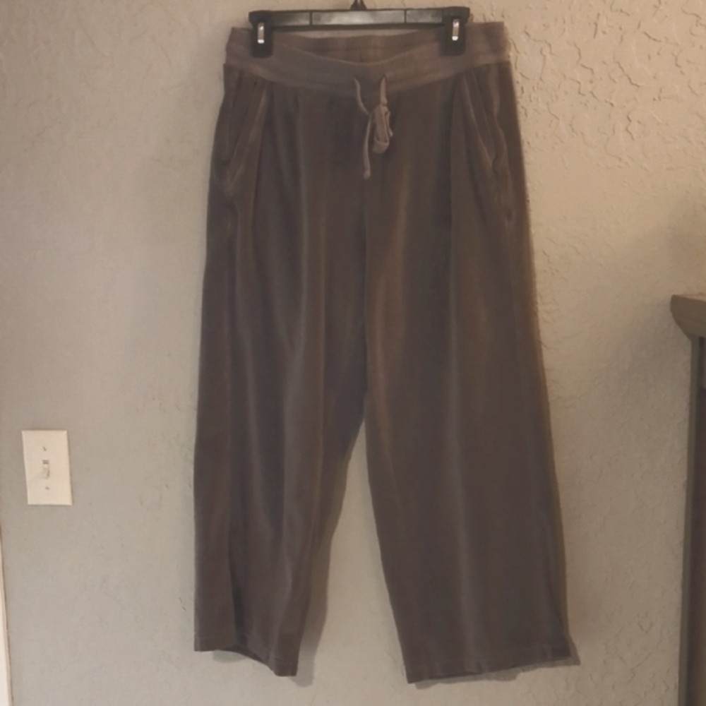 Pact organic velour gray cropped pants